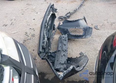 2018 Mercedes-Benz E 300 z USA, uszkodzony, nr VIN WDDZF4JB4JA480056